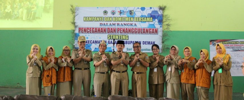 Pemberian Makanan Tambahan (PMT) kepada Balita Stunting di Desa Sari Kec. Gajah