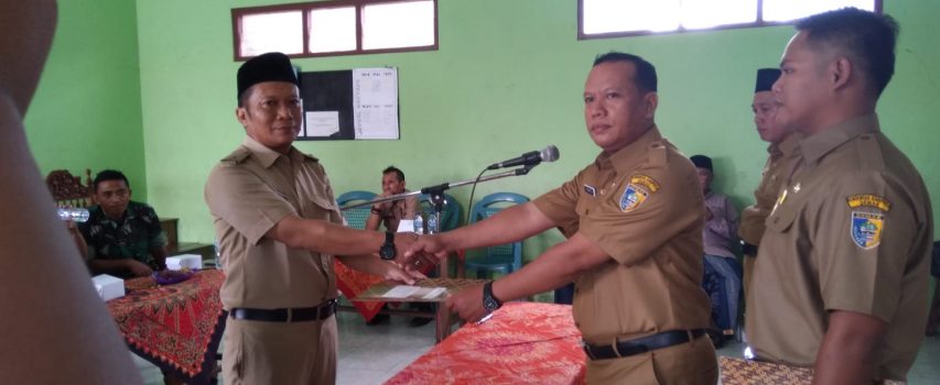 Pelantikan Perangkat Desa Sambung