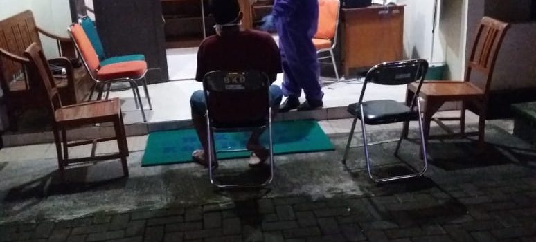 Kegiatan jaga pasien terkonfirmasi positif Covid-19 di BKPP