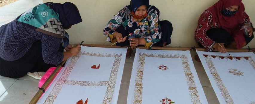 Kloning Tehnologi dari Batik Mlatiharjo menjadi Batik Mojosimo, dalam Kegiatan Ketahanan Berbasis Kelompok