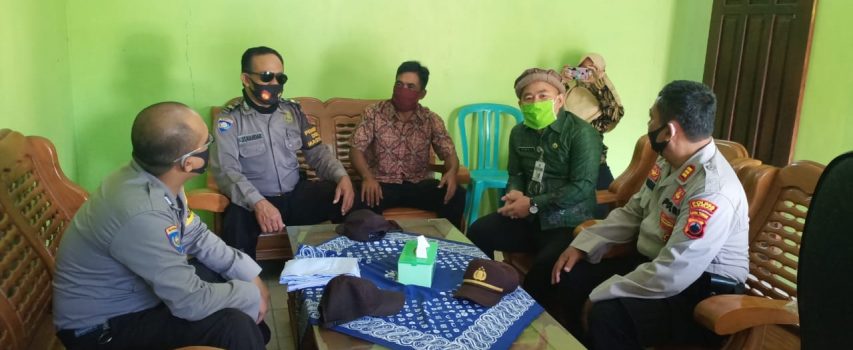Silaturrahim Tim Polsek Gajah kepada Pemerintah Desa Mojosimo guna Membahas Program Lintas Sektor