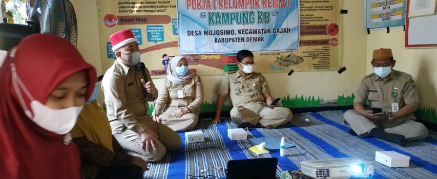 Memupuk Semangat Kader di Masa Pandemi melalui Pertemuan POKJA Kampung KB Merpati Desa Mojosimo, Kecamatan Gajah