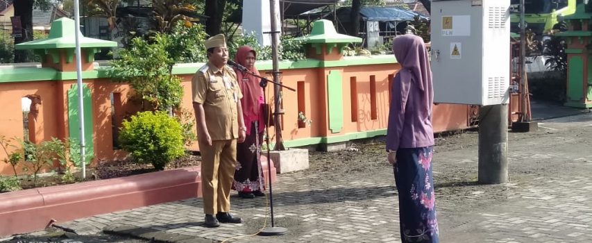 Upacara Peringatan Hari Ibu ke-97 Tahun 2025 Tingkat Kecamatan Gajah Berlangsung Khidmat